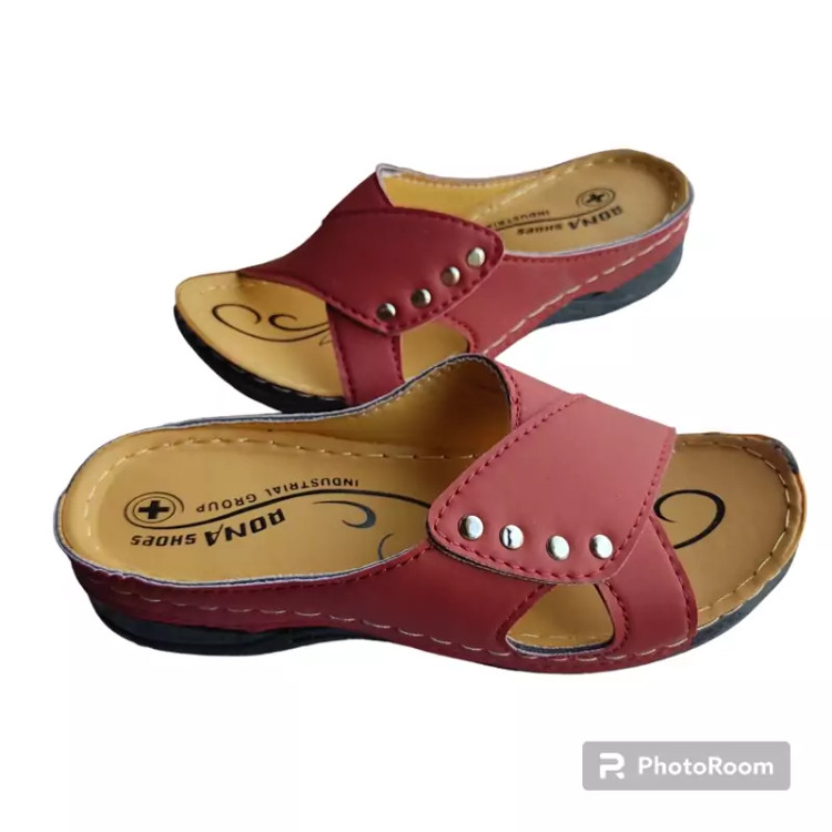 صندل دمپایی طبی زنانه - نمای پشت