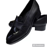 کفش زنانه پاشنه 4سانتی مدل ساعتی رویه چرم بیاله