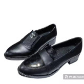 کفش زنانه پاشنه 4سانتی مدل ساعتی رویه چرم بیاله