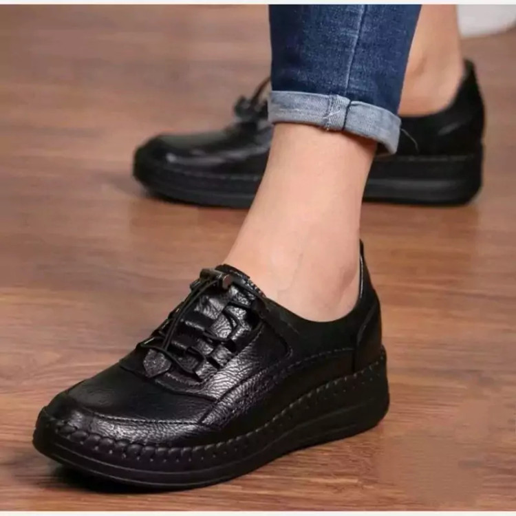 کفش طبی زنانه مدل کلارک مخصوص خارپاشنه