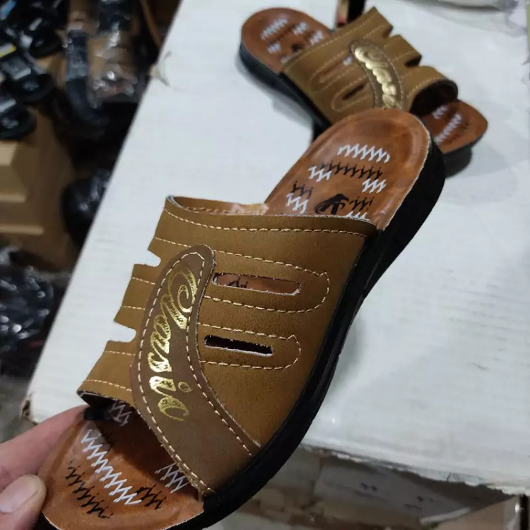 صندل پسرانه نمای کناری