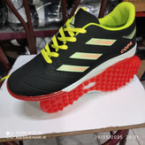 کفش ورزشی استوک ریز چمن مصنوعی