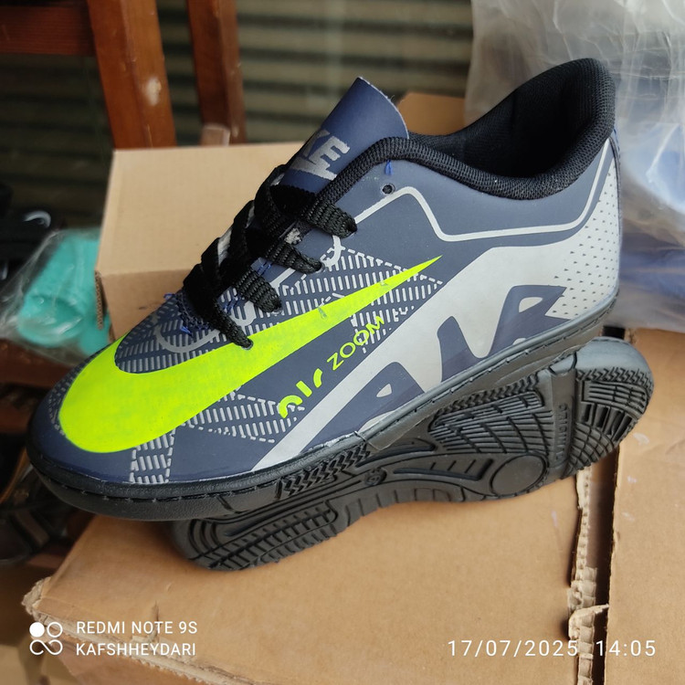 کفش فوتبال فوتسال