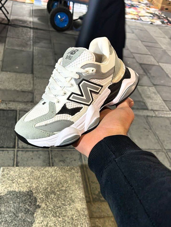 نیوبلانس 9060