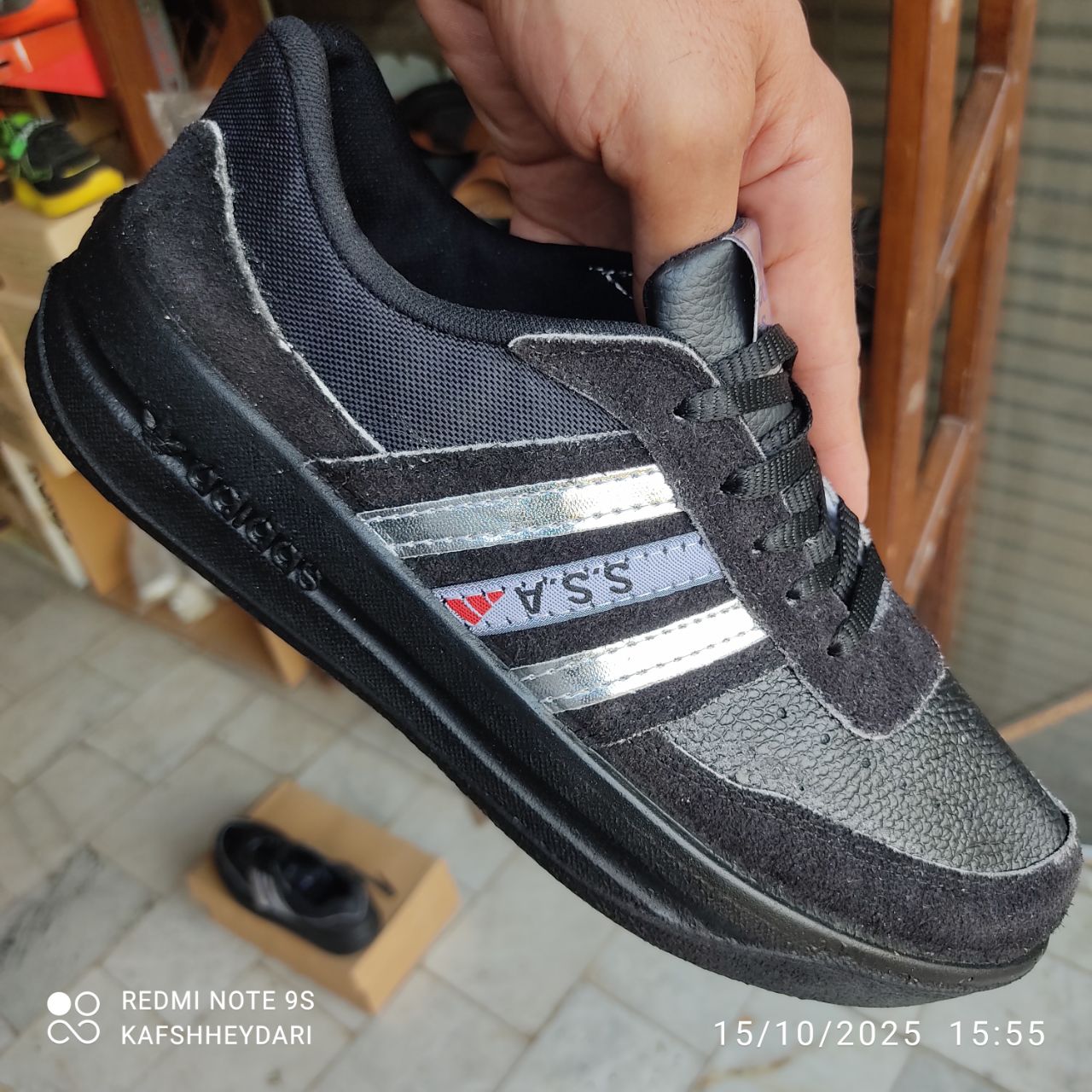 کفش کار آدیداس 3 خط مردانه ssaچرم طبیعی