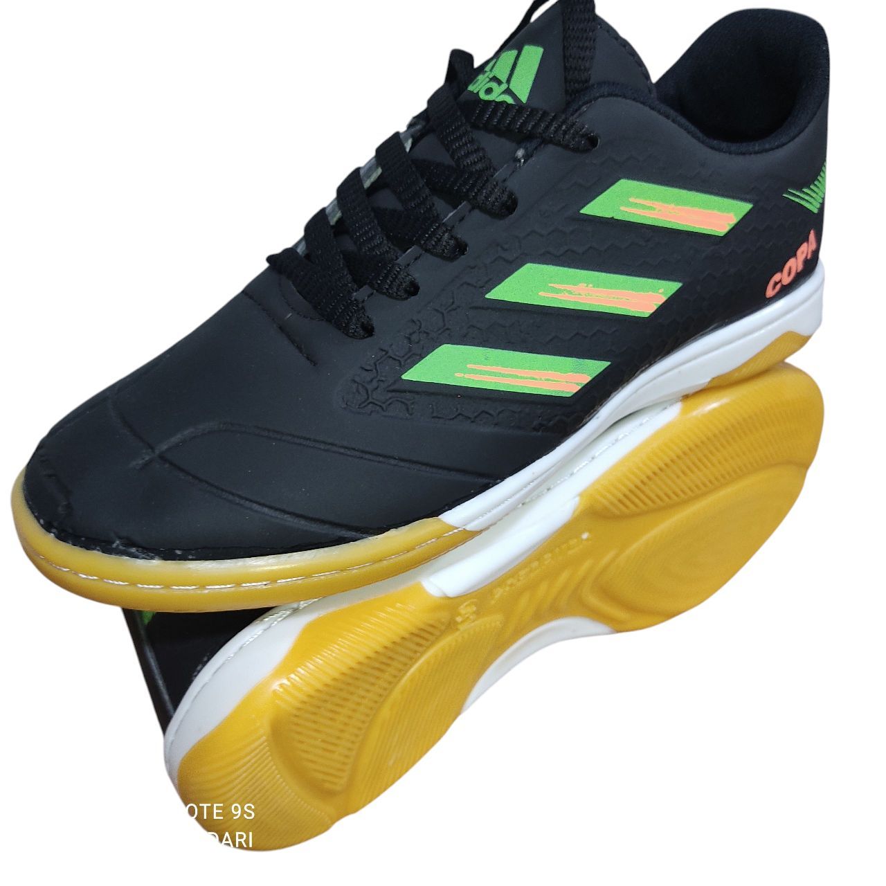 کفش ورزشی سالنی فوتسال سایز 30تا45