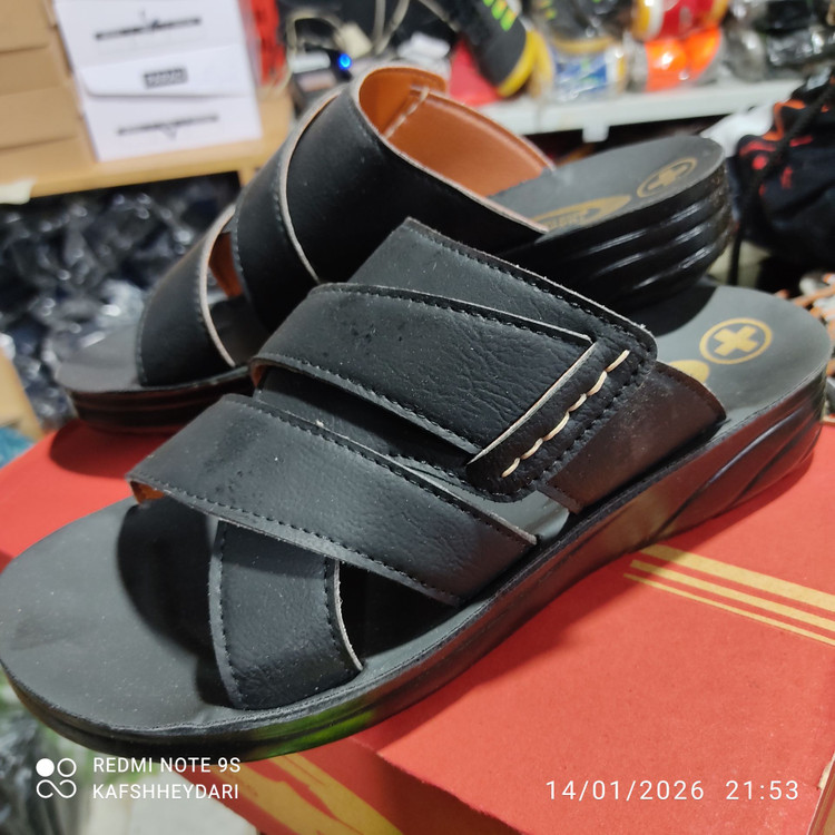 صندل طبی مردانه طرح چرم نمای پشت