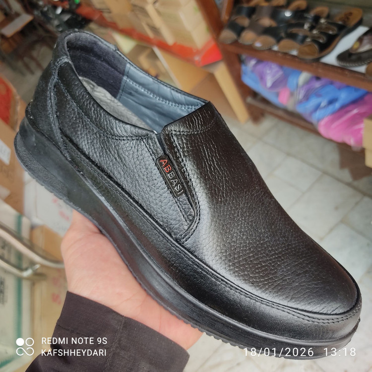 کفش طبی چرم مردانه مدل ساعتی نمای کناری