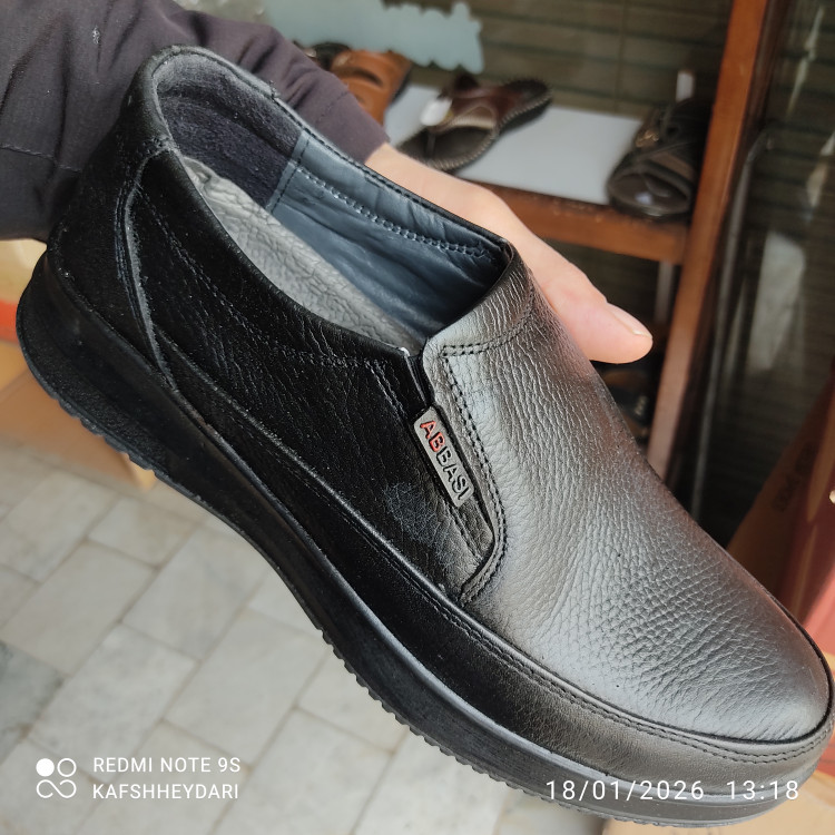 کفش طبی چرم مردانه مدل ساعتی نمای پشت