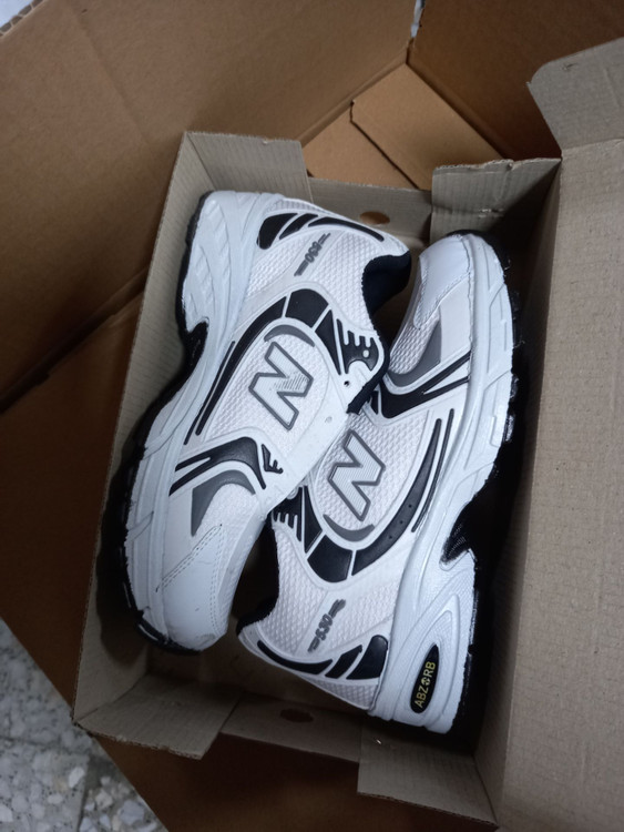 کتانی نیوبلانس ۵۳۰ نمای دیگر